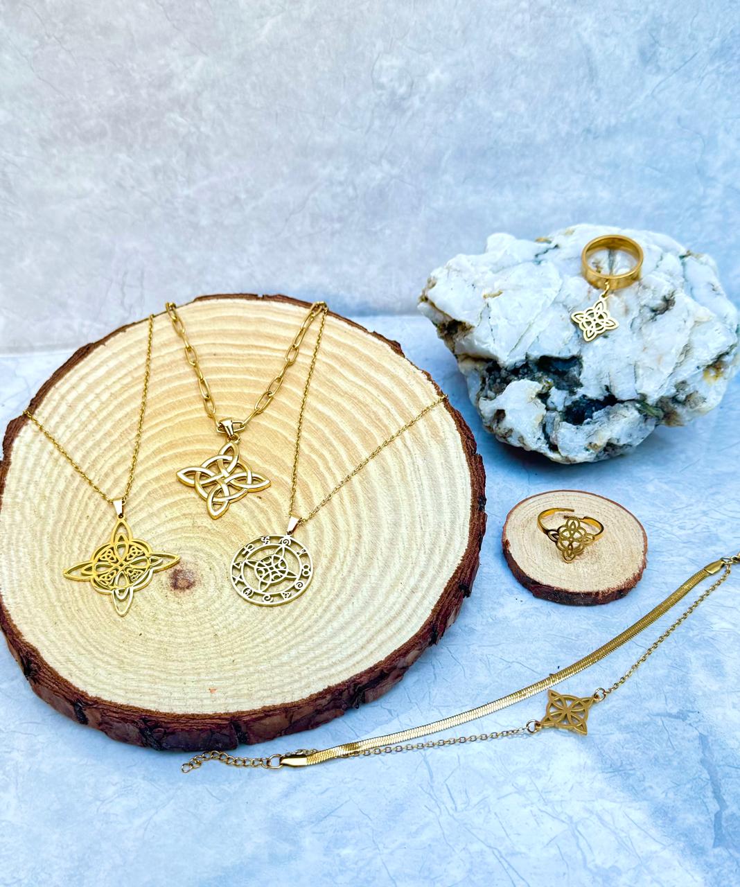 Pack 3 Cadenas, 2 Anillos, 1 Pulsera - Acero enchapado en oro 18k