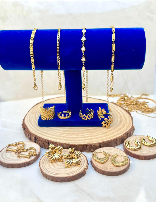 Pack 4 pulseras, 4 aros, 4 anillos - Acero Enchapado en oro 18k